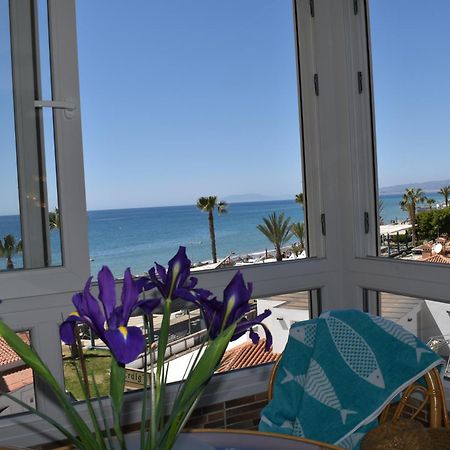 Apartamento Fantastic Studio - Beachfront Torrox Exterior foto