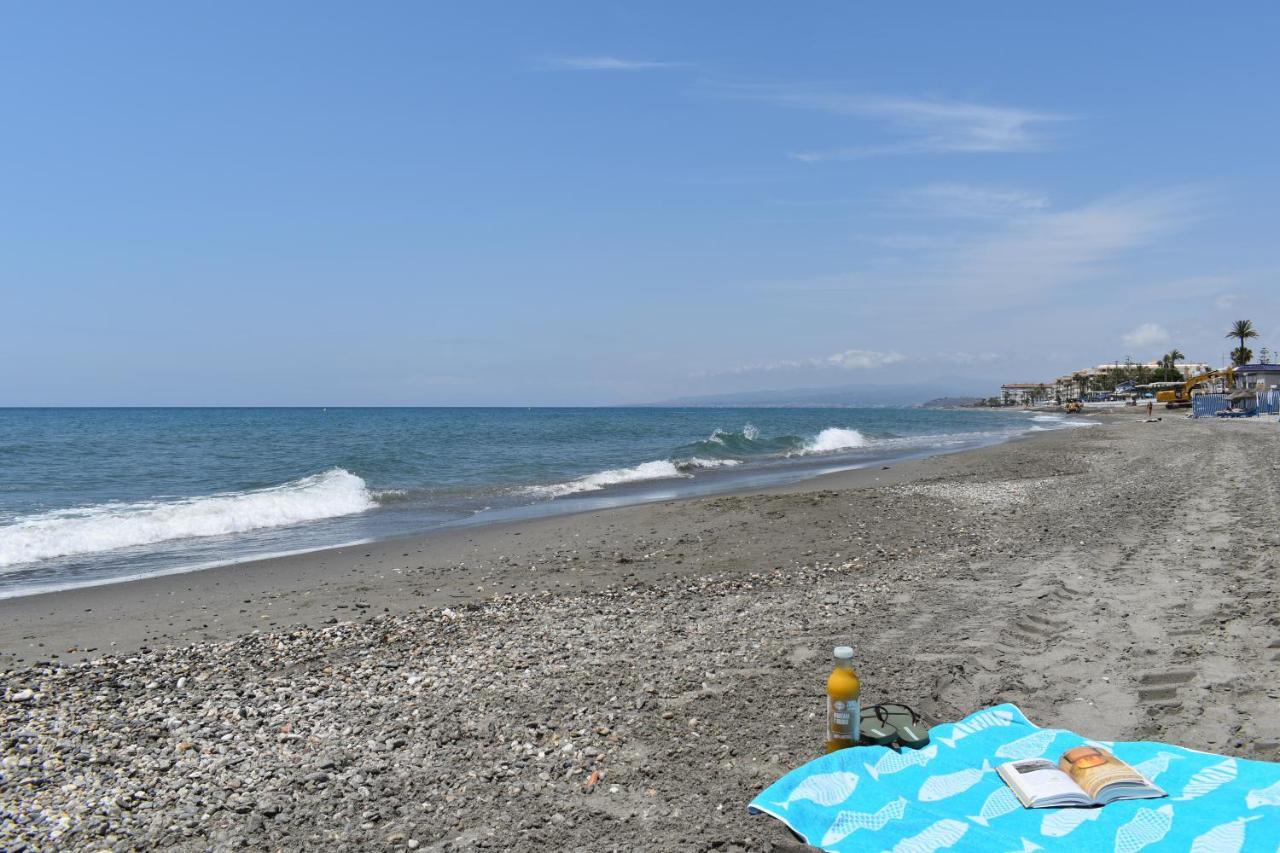 Apartamento Fantastic Studio - Beachfront Torrox Exterior foto
