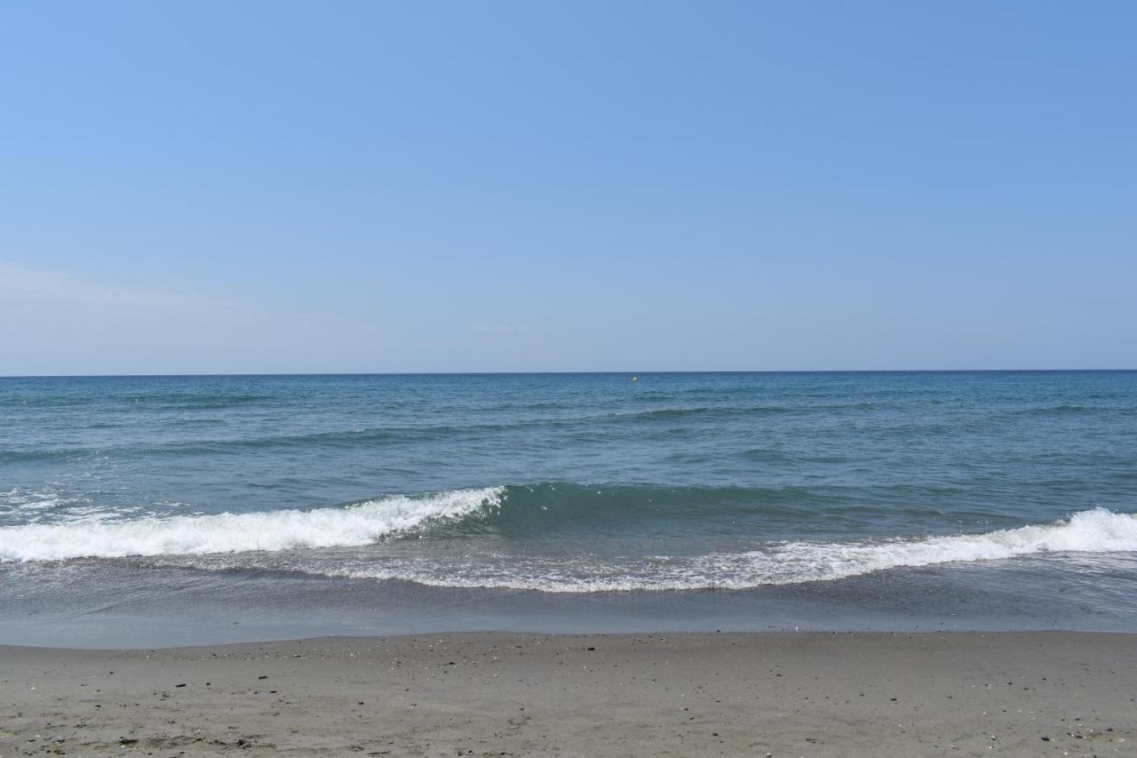 Apartamento Fantastic Studio - Beachfront Torrox Exterior foto