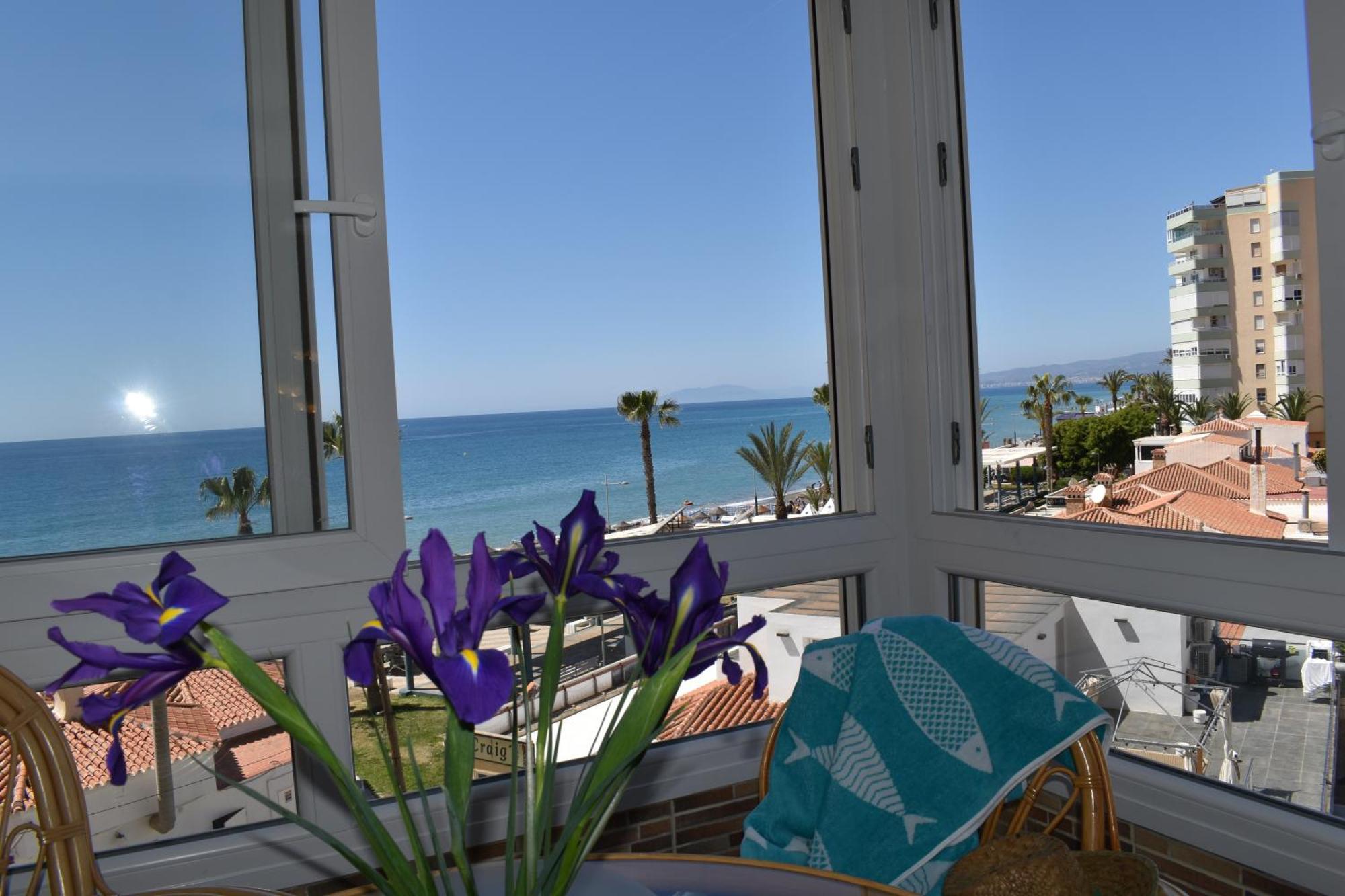 Apartamento Fantastic Studio - Beachfront Torrox Exterior foto