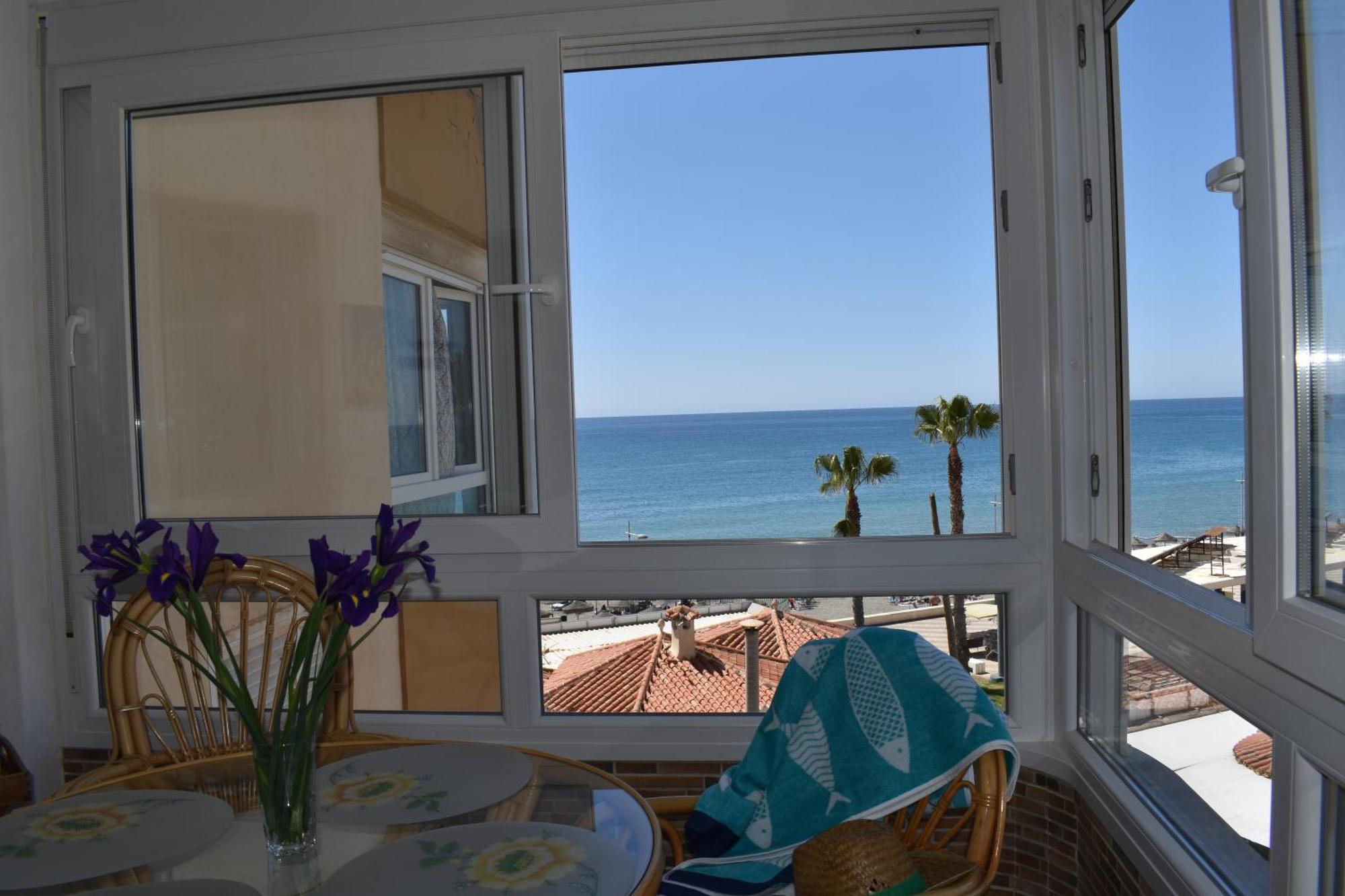 Apartamento Fantastic Studio - Beachfront Torrox Exterior foto