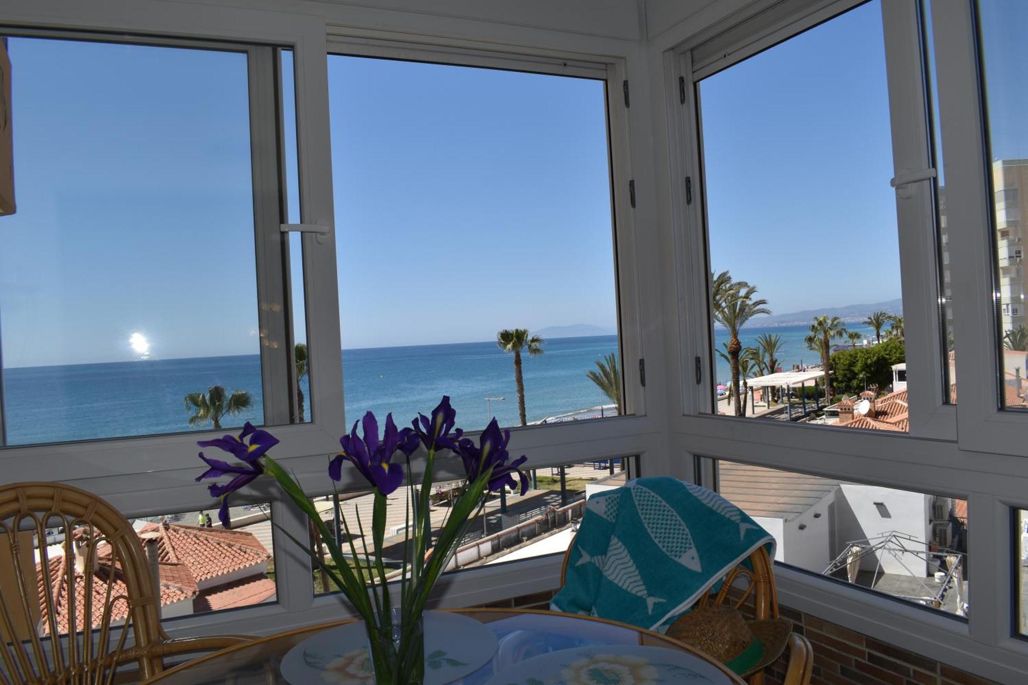 Apartamento Fantastic Studio - Beachfront Torrox Exterior foto